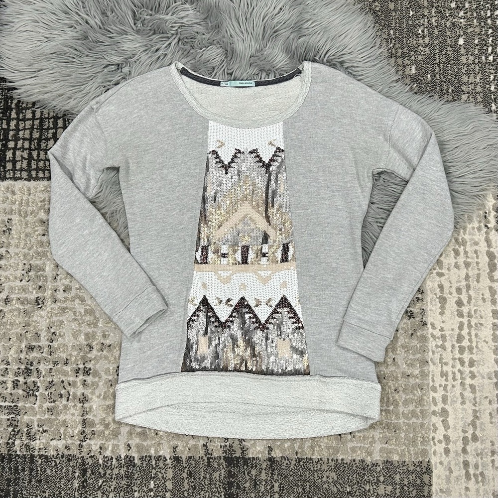 Maurices Woman's Sweatshirt Tribal Sequin Grey Long Sleeves Top Size Small